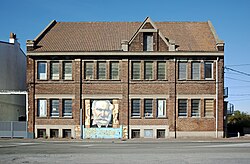 Ancien bâtiment industriel, rue Victor Hugo, à Lille